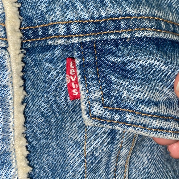 Levi’s jacket - Picture 3 of 3